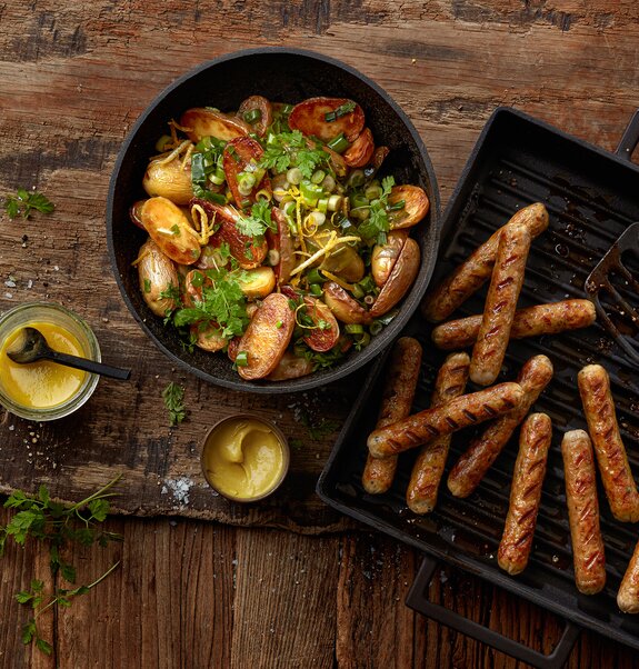 Vegane Rostbratwürstchen mit Kartoffelsalat