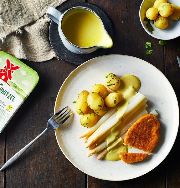 weisser spargel mit veganem schnitzel