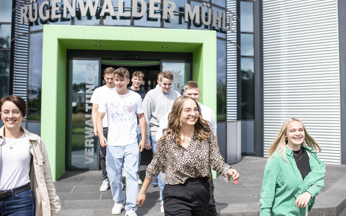 Ausbildungsstellen bei der Rügenwalder Mühle - Azubi Team, Young Professionals